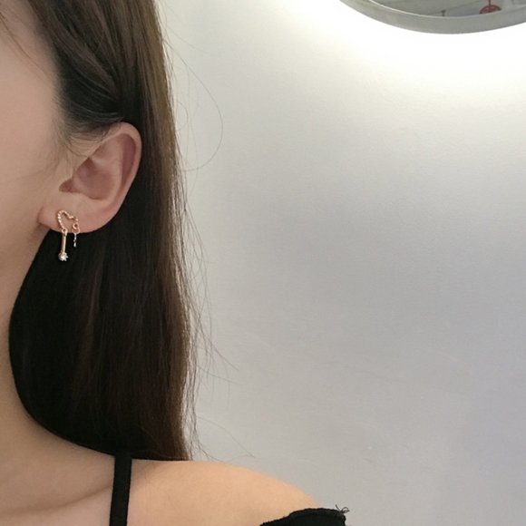 LAST ONE 💖Heart Star Dangle Earrings - Picture 5 of 9